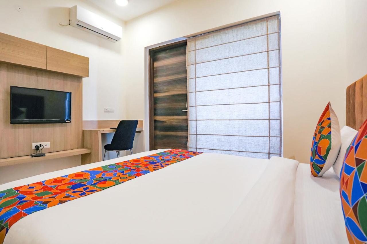 Fabhotel Ab Inn Huda City Center Gurgaon Exterior photo